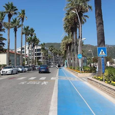 Merkezde Plaja 75 Metre * مرمريس