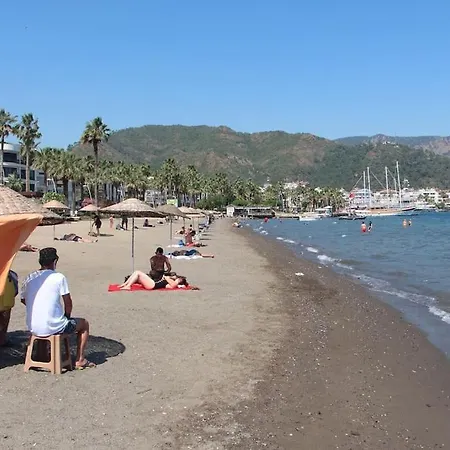 Merkezde Plaja 75 Metre Marmaris