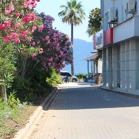 Merkezde Plaja 75 Metre